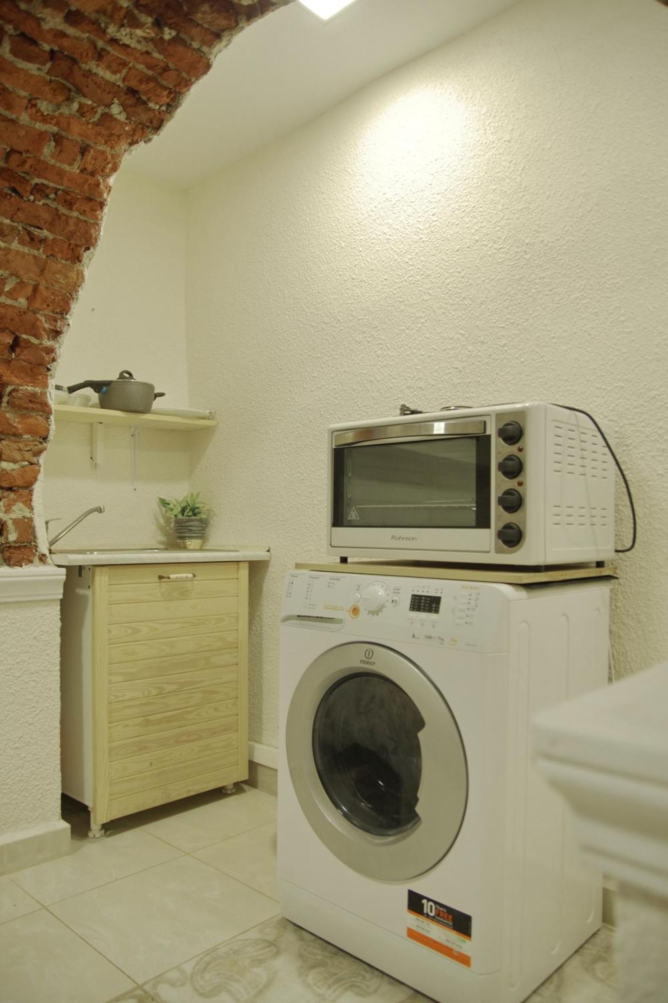 Balkan Rooms & Studios In Downtown София Экстерьер фото